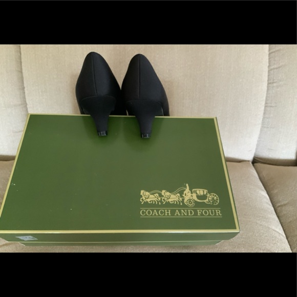 Shoes - Picture 2 of 7